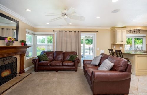 11421 Rancho Del Oro Dr, Riverside CA  92505-3582 exterior