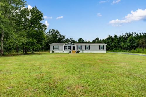 689 Durango Ln, Cottageville, SC 29435-3278