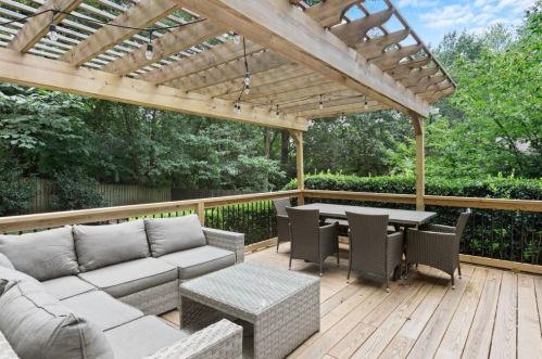 512 Hascall Rd, Atlanta GA  30309-2228 exterior