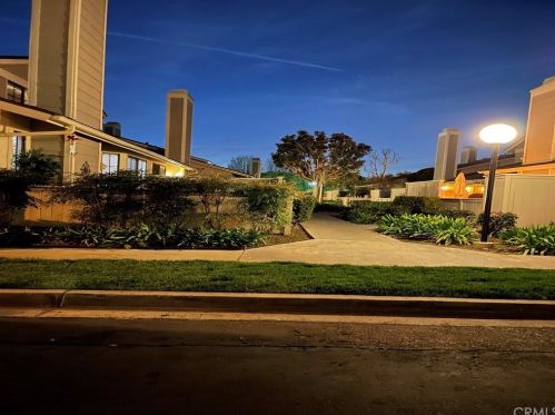 1700 Cerritos Ave, Anaheim CA  92804-6178 exterior
