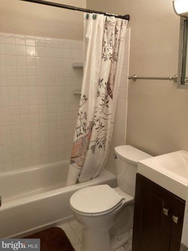 7712 Tiverton Dr, Springfield VA  22152-2020 exterior