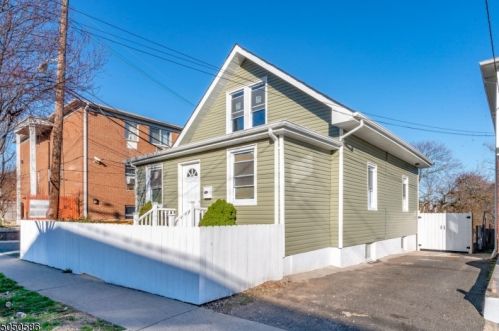 406 Stuyvesant Ave, Irvington, NJ 07111-5620
