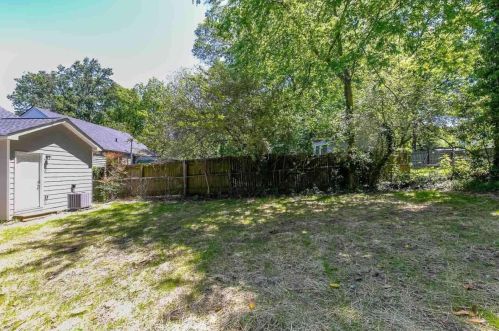 1864 Center Ave, Atlanta GA  30344-4656 exterior