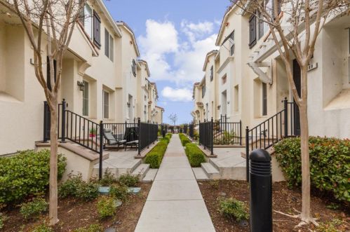 155 Parc Place Dr, Milpitas, CA 95035-3850