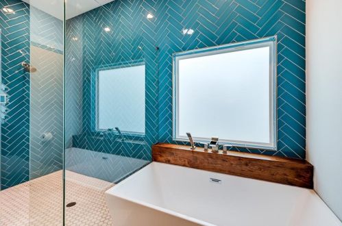 8208 Burrell Dr, Austin TX  78757-8339 exterior