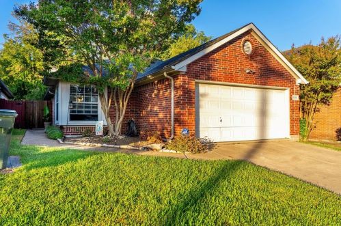 1305 Deville Cir, Garland TX 75043-1851 exterior