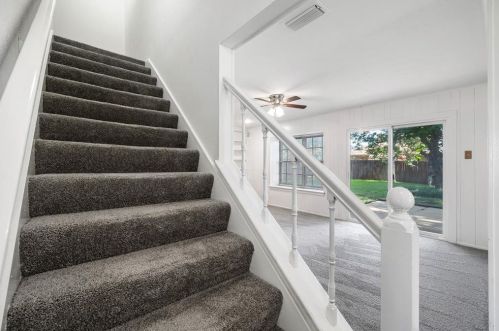 2612 Avenida Loop, Irving TX  75062-5131 exterior