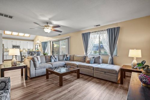 2024 Bailey Dr, Modesto CA  95355-9160 exterior