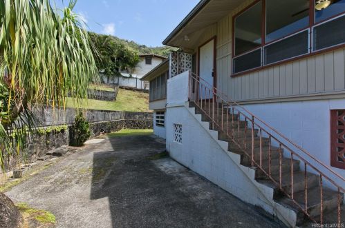 3028 Holua Way, Honolulu, HI 96819-2932