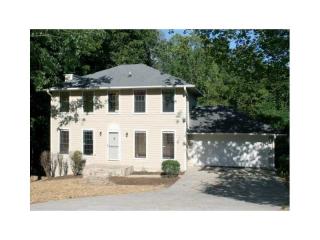 1010 Lake Haven Ct, Roswell, GA 30076-4707