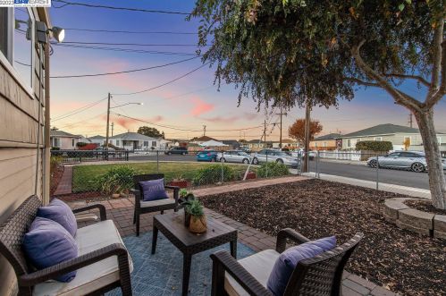 1381 Marybelle Ave, San Leandro CA 94577-2319 exterior