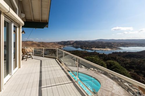 1225 Skylar Ln, Lake Nacimiento, CA 93426-9437