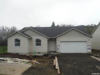 977 Sharon Ave, Roseburg OR  97470-3829 exterior