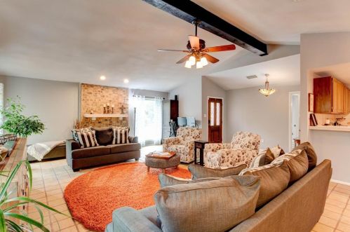 8100 Lea Shore St, Fort Worth TX  76179-3219 exterior
