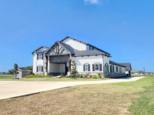 526 Angus Trl, Angleton TX 77515-9833 exterior