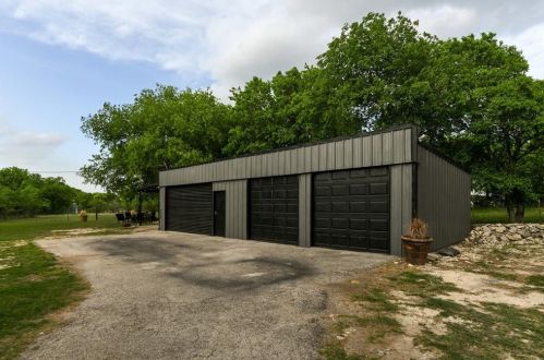 551 Rolling Hills Rd, Waxahachie, TX 75167-8243
