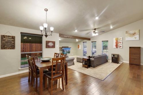 2017 Jennifer Ct, Carrollton TX 75007-3528 exterior