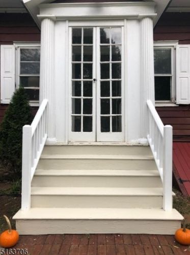 1069 Canal Rd, Princeton NJ  08540-8434 exterior