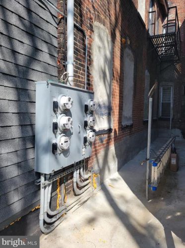 703 State St, Trenton NJ 08609-2008 exterior