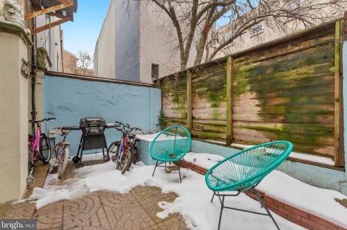 419 12 St, Philadelphia PA 19123-3733 exterior