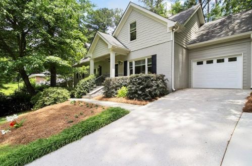 1331 Carolyn Dr, Atlanta GA  30329-3546 exterior