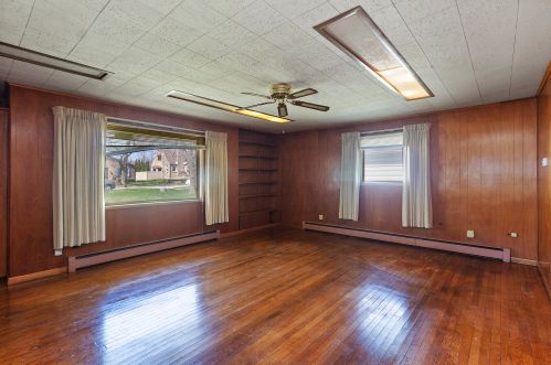 236 Cleveland Ave, Bradley, IL 60915-1512