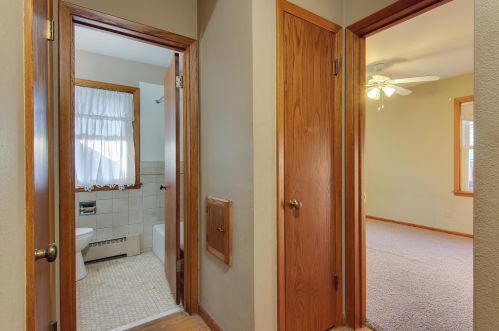 987 Hall Ave, Saint Paul MN  55118-1421 exterior