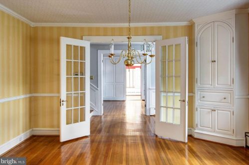 104 Treaty Elm Ln, Tavistock NJ 08033-3413 exterior