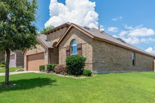 6073 Warmouth Dr, Fort Worth, TX 76179-7649