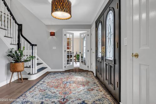 23 Oxford Dr, Tinton Falls NJ 07712-3265 exterior