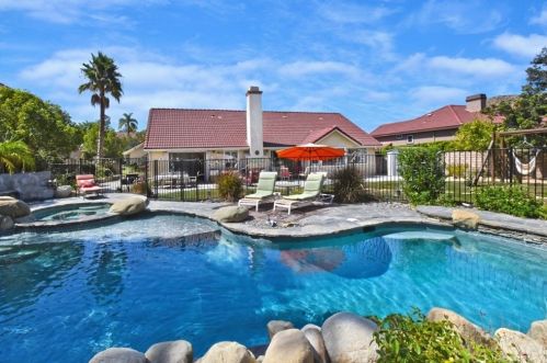 5451 Seneca Pl, Simi Valley CA 93063-2055 exterior