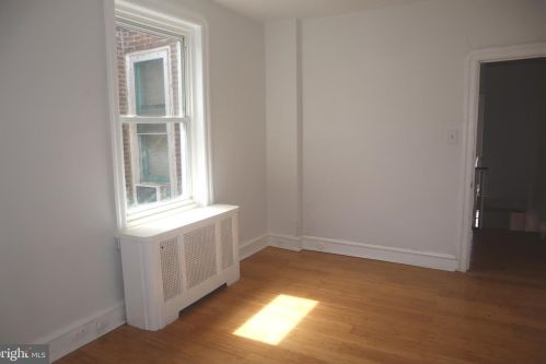 5607 American St, Philadelphia PA  19120-2325 exterior