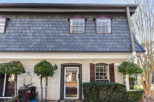 201 Stonecliff Ct, Stone Mountain, GA 30083-3084