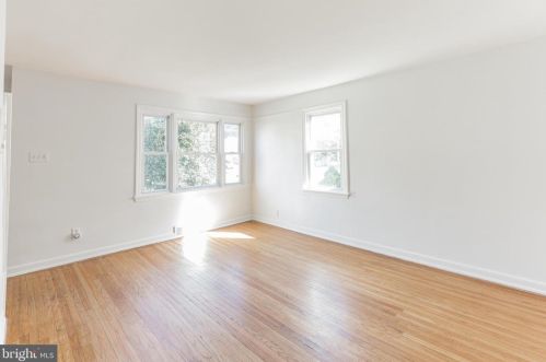 1302 High St, Haddon Heights NJ 08035-1843 exterior