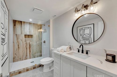 5892 Bellfield Ln, Huntington Beach CA  92648-1041 exterior