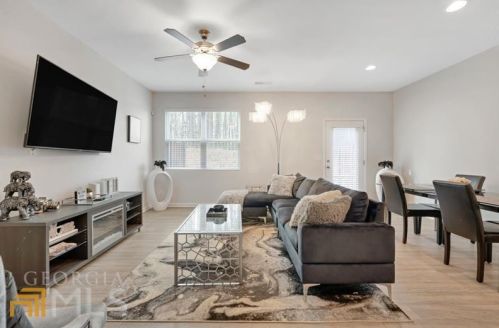 3132 Meadowstone Ln, Atlanta GA  30331-2939 exterior