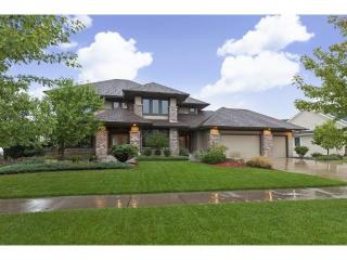 11213 Halstead Trl, Saint Paul, MN 55129-4300