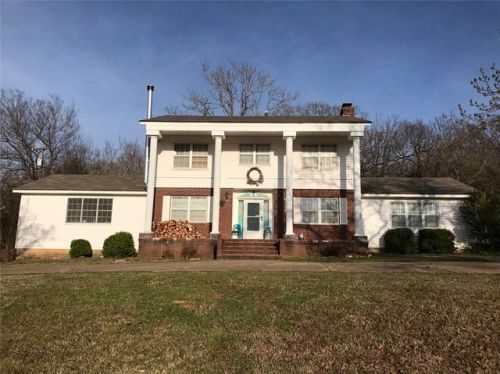 803 5th St, Heavener, OK 74937-3422