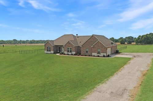 3089 Blueberry Hill Rd, Greenville, TX 75401
