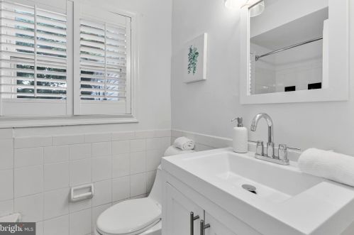 1602 Brisbane St, Silver Spring MD 20902-4039 exterior