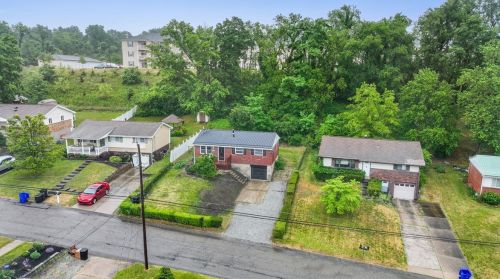 202 Palomino Dr, Noblestown, PA 15071-9316