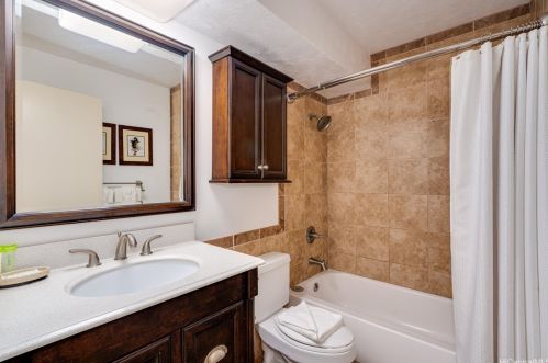 1765 Ala Moana Blvd, Honolulu HI  96815-1435 exterior