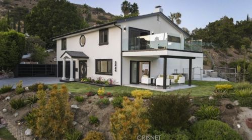 2434 Delisle Ct, Glendale CA  91208-2210 exterior