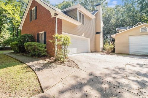 669 Cottonwood Cor, Conyers, GA 30094-3628
