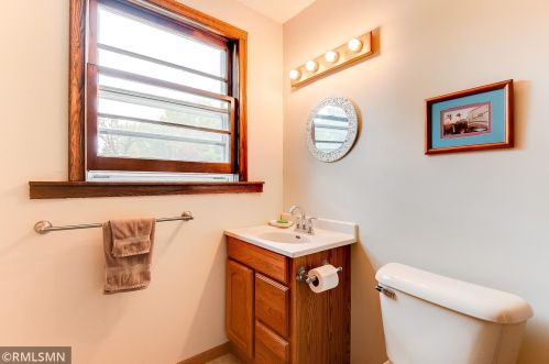 385 3rd Ave, Saint Paul MN  55112-7844 exterior