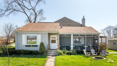 251 Marshall Rd, Bensenville, IL 60106-1721