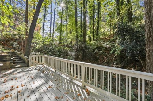 300 Elden Dr, Atlanta GA  30342-2032 exterior