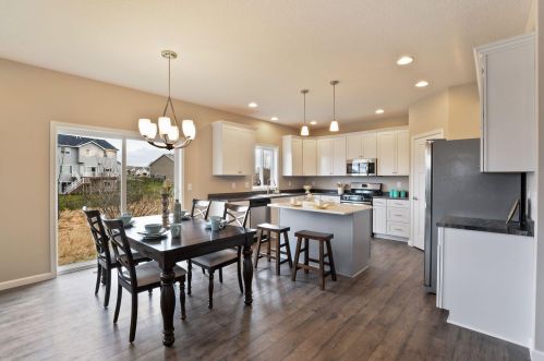 560 Alaska Loop, Spectacle Lake, MN 55008-9325