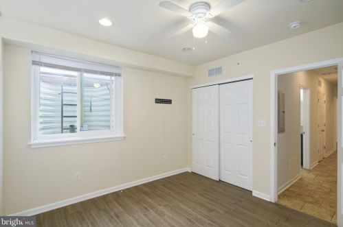 825 16 St, Philadelphia PA  19140-4911 exterior