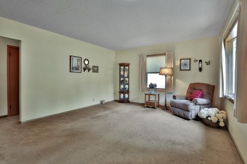 2112 Blomquist Ave, Saint Paul MN  55110-4702 exterior